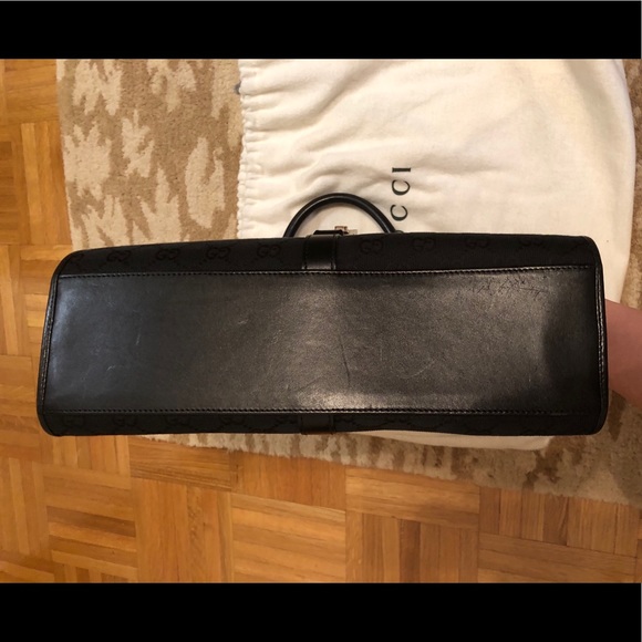 Authentic Gucci GG Handbag - Picture 7 of 7